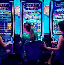 Meja Speed Blackjack iptogel dengan dealer profesional dan antarmuka pemain yang responsif